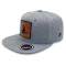 SNAPBACK CAP mit Lederpatch bestickt mit Hirsch